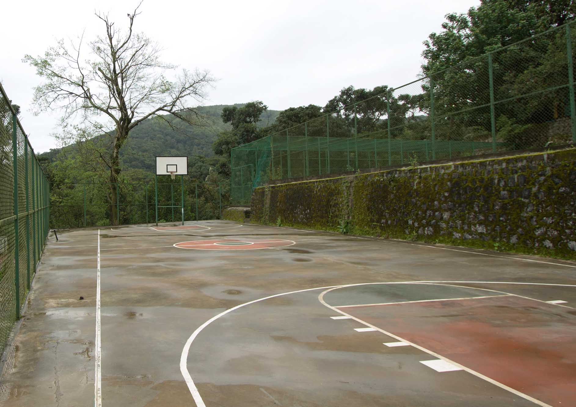 basketball-court-with-mountain-view-at-the-tamara-coorg