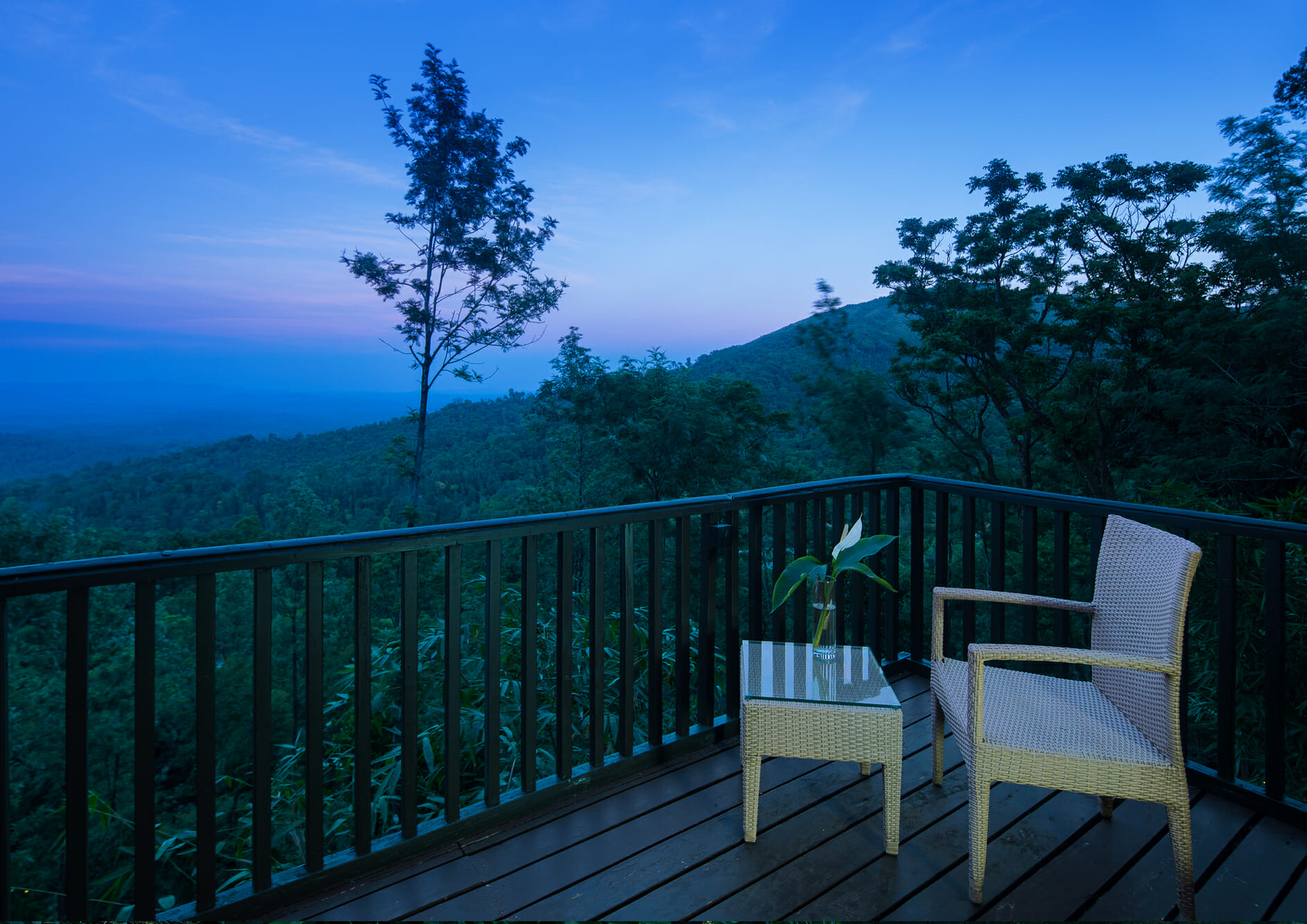 chair-in-balcony-with-nature-view