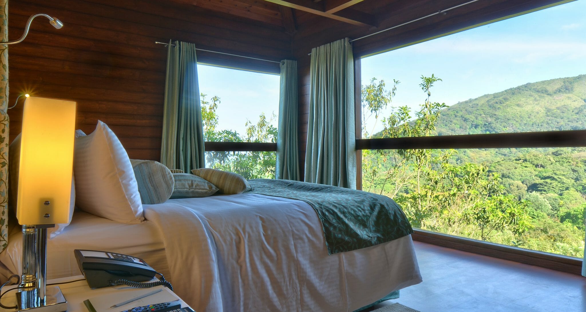 luxury-cottage-with-interior-with-nature-view