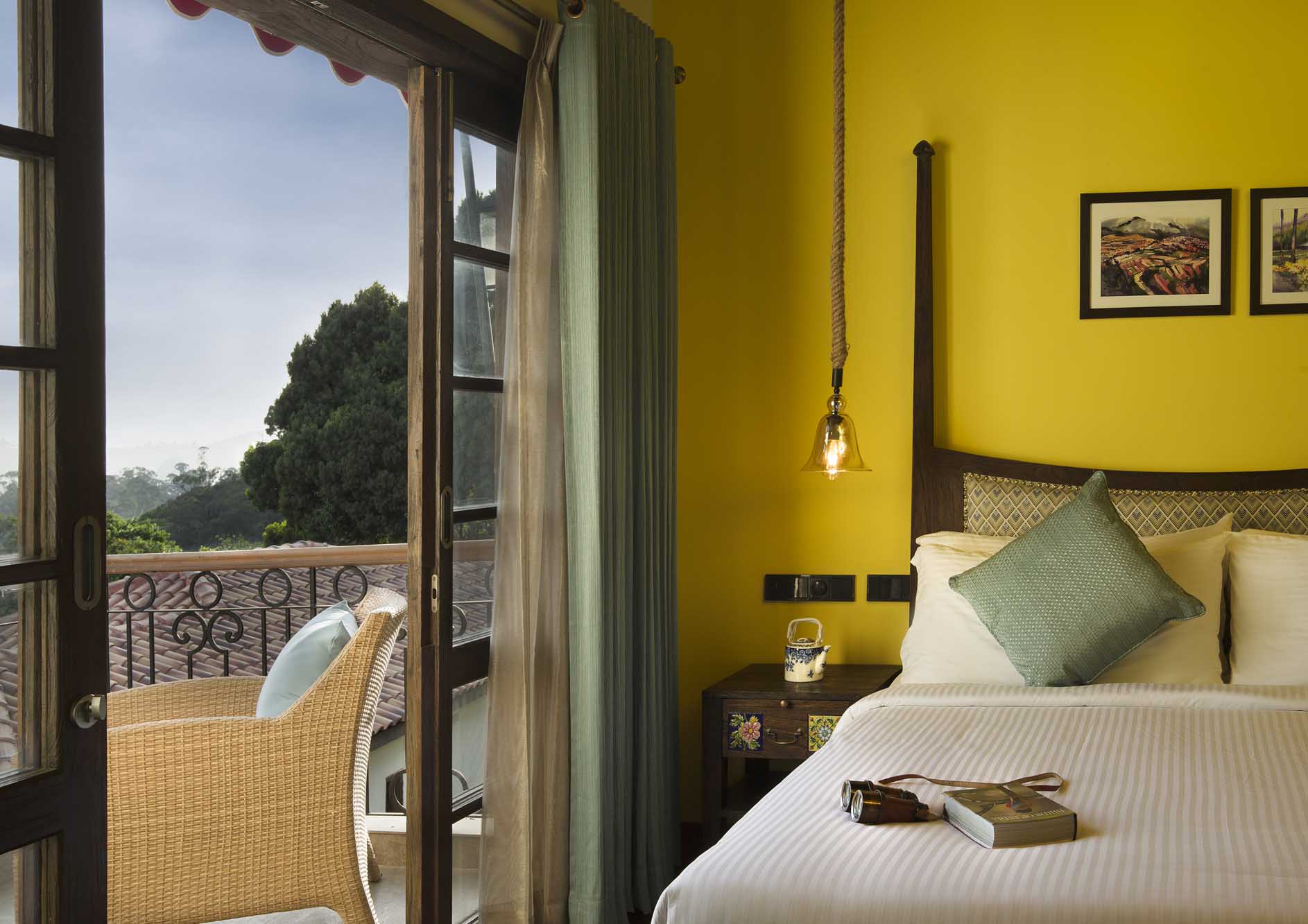 modern-room-with-nature-view